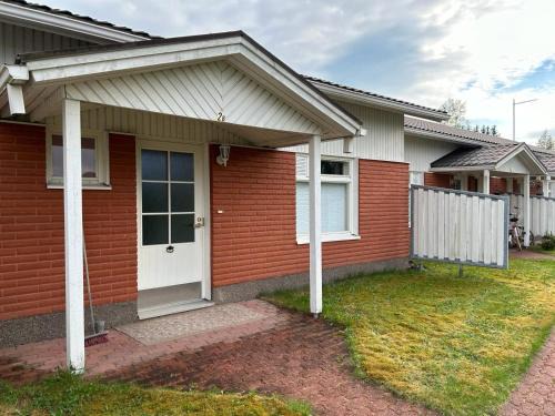 Rivitalokaksio 52m2 Ilmastointi, Sauna, Autokatospaikka