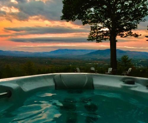 RL Breathtaking views and grand unique style private mountain retreat 4WD recommended