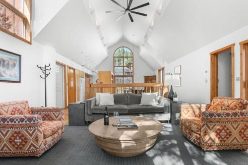 RMR: Ringer House in Teton Village
