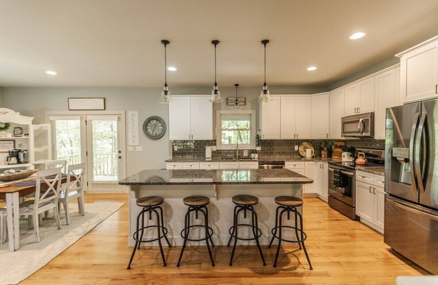 Roamin Falls Mountain Getaway - Hiker's Dream