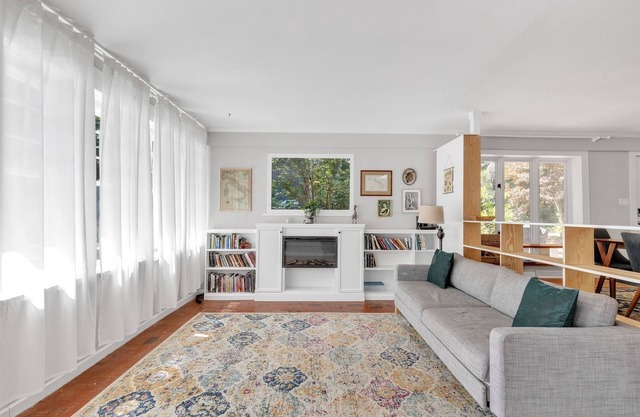 Robin's Rest (3-Bedroom Home) with Pool by RedAwning