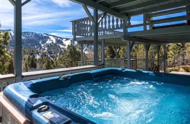 "Robins Nest" Slope Views, spa, pets ok.