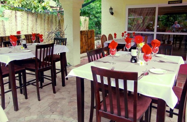 Robyanne's Lodge
