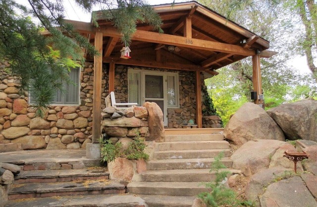 Rock House - Prescott Cabin Rentals