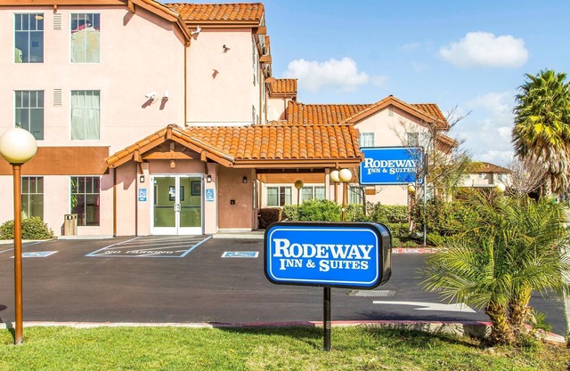 Rodeway Inn & Suites