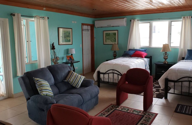 Rolleaway Peek Guesthouse