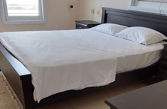 Romantic appt. 10 min from the beach!