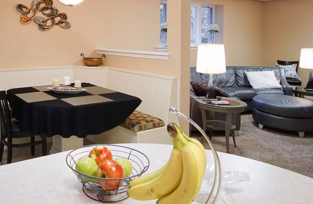 Romantic wilderness retreat for two with pool & grill access - dog-friendly