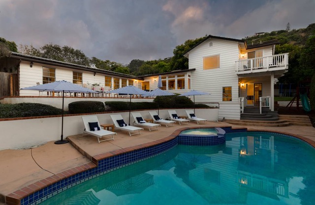 Romero by AvantStay Stunning Villa Close to Beach w/ Pool & Spa