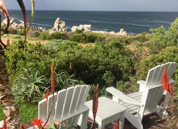 Rondawel with sea view