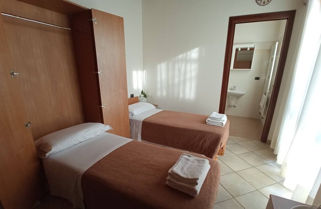 Room 2 with lake view, near the famous Nessus gorge.