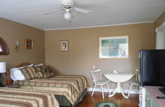 Room 3 at Otter Creek Inn