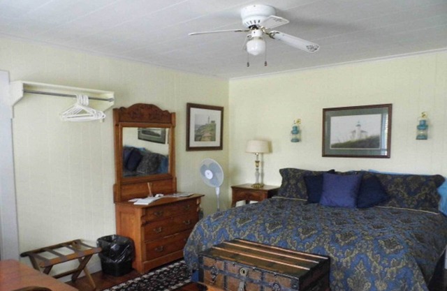 Room 5 at the Otter Creek Inn