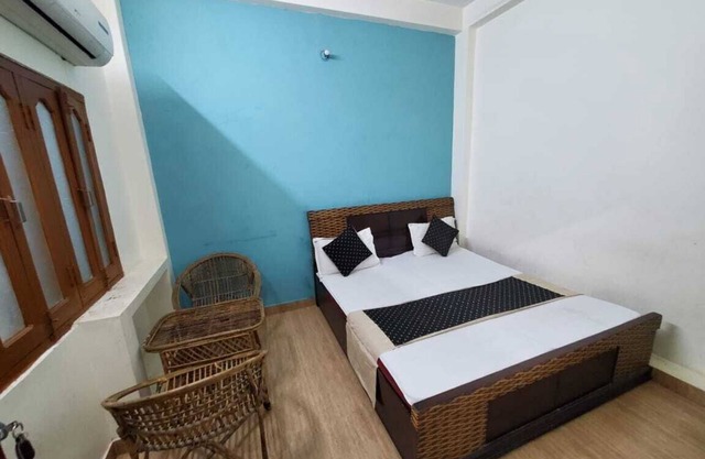 Room 5 - Near to River & Golden temple. Close to all visiting places is nearby