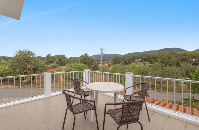 Room 'Doble - 2' with Mountain View, Wi-Fi and Air Conditioning