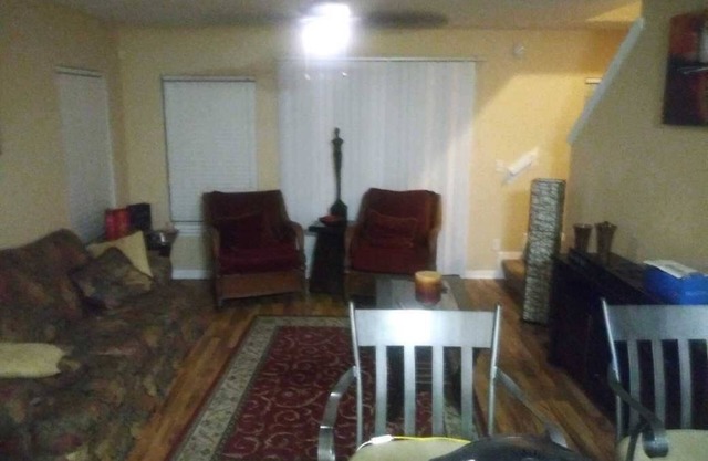 Room for rent or roommate wanted