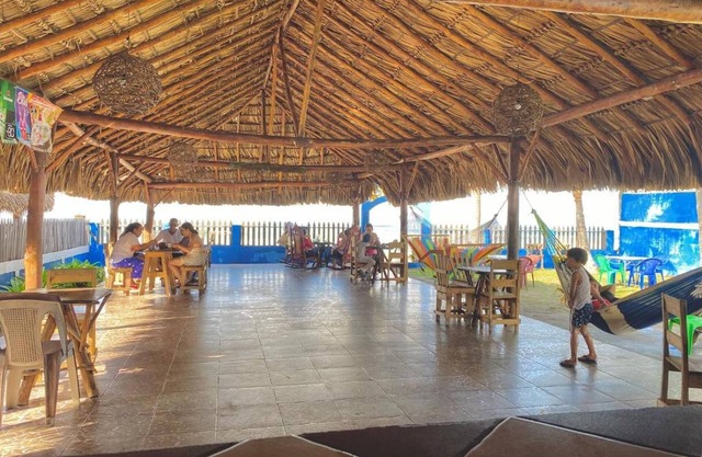 Room in Cabin - Cabana With Breakfast and Pool on the Beach