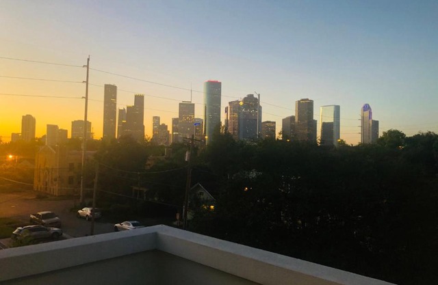 Room in Guest room - Moose Manor Guest Suite Downtown Houston num2894