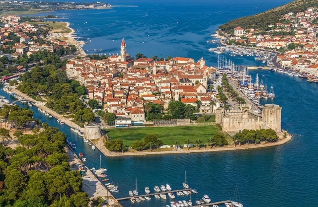 Room in Trogir with Seaview, Air condition, WIFI, Washing machine (4655-4)