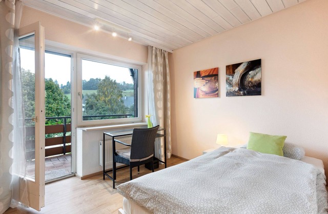 Room 'No. 6' with Shared Terrace, Shared Garden and Balcony