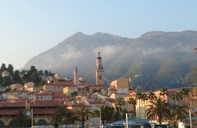 ROOMS FOR RENT terrace, garage, swimming pool (summer)