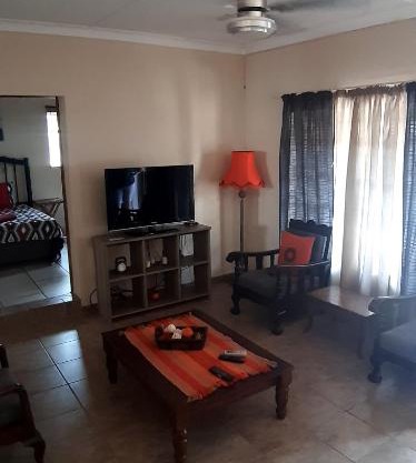 Roos Getaway Apartments # 5