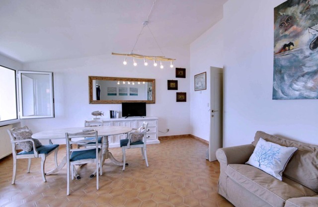 Rosanna sea view terrace and 2 parking spaces