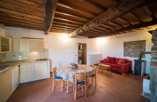 Rosemary Apartment, one-bedroom apartment with pool view