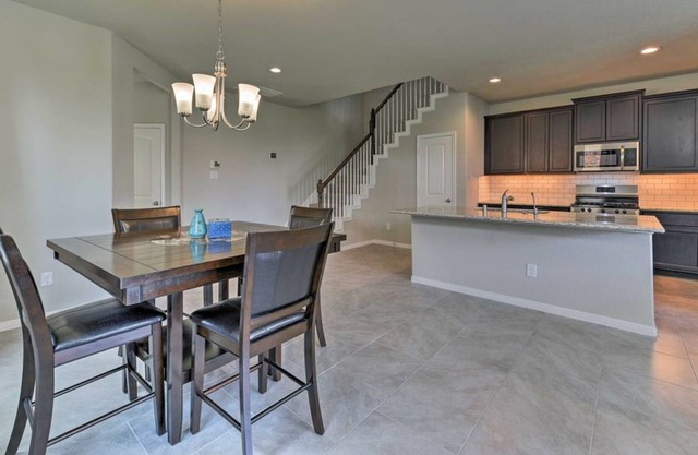 Rosenberg Townhome by Brazos Town Center!