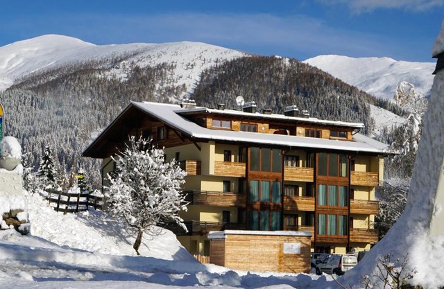 Rosie | Design | Chalet