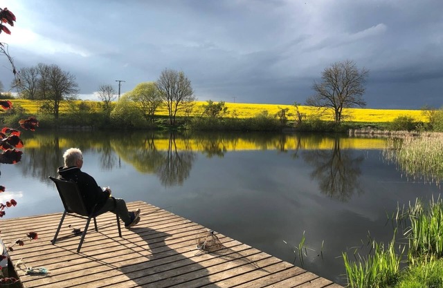 Rostock-Laage Super nice apartment right on the lake!