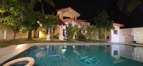 Royal Holiday Homes 4BHK premium Luxury Beach Villa, Uthandi