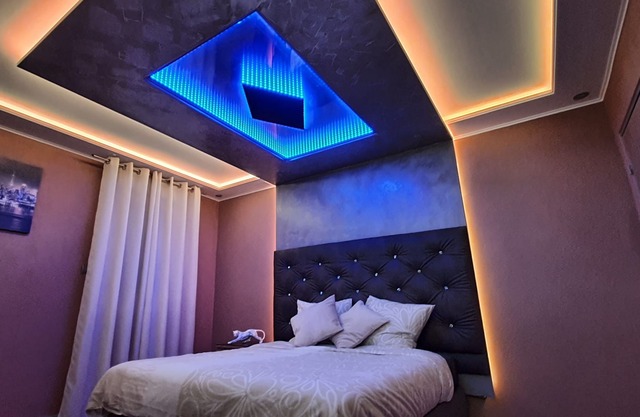 Royalspa love apartment with private jacuzzi