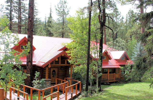 RS Lodge - 7 Bedrooms managed by Cabin Butler