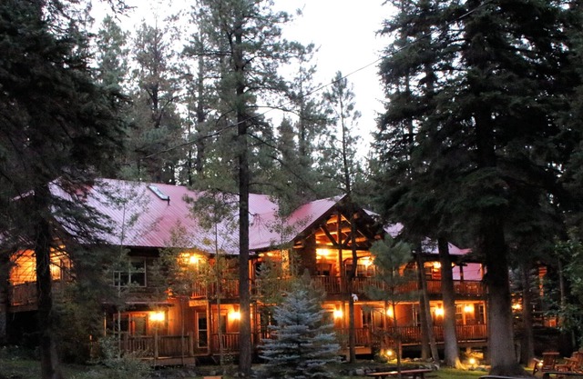 RS Lodge - 8 Bedrooms managed by Cabin Butler