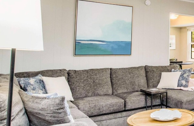 Ruby's Retreat - 🐶Dog Friendly, 🔌EV Charger, near UWF