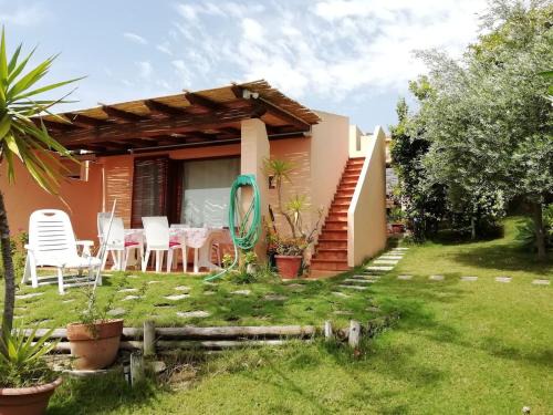 "Ruby Seadragon Holiday Home" a 80 m dal mare con giardino recintato P5584