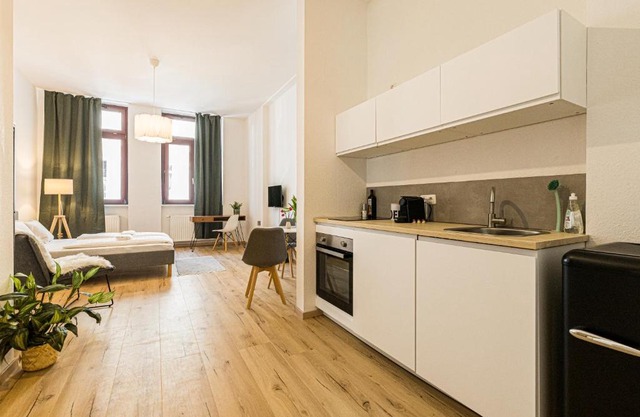 Ruhige und stilvolle Wohnung am Clara-Zetkin-Park