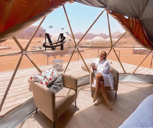 RUM MARTiN BUBBLES lUXURY CAMP