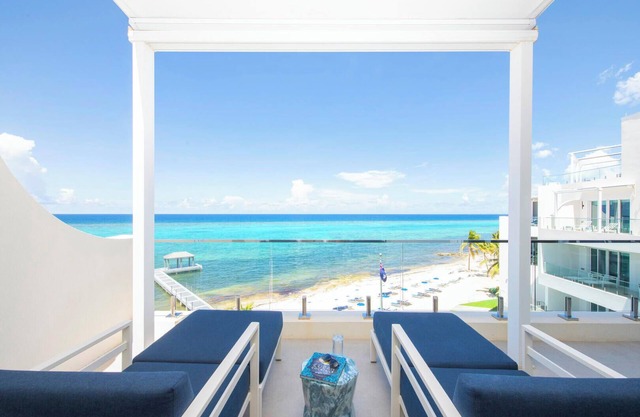 Rum Point Resort #403 by Grand Cayman Villas