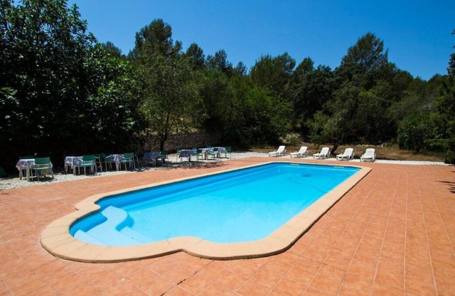 Rural Costa Dorada for 26 - 10km to beach!