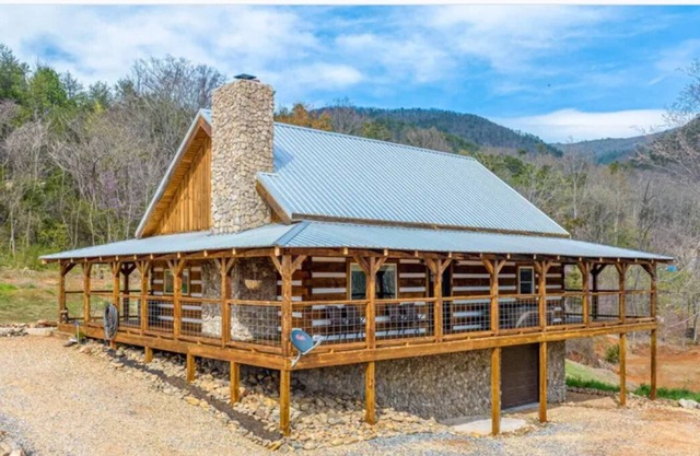 Rustic Charm in the Great Smoky Mtns