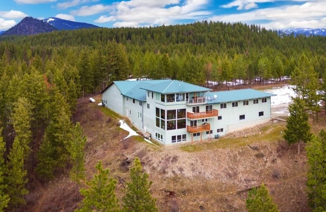 Rustic Mountain Top Lodges for Short or Longer Stays