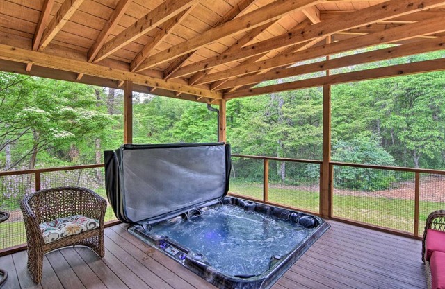 Rustic Sunset Escape on 67 Acres Outdoor Kitchen