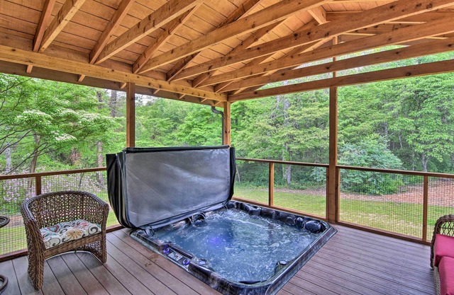 Rustic Sunset Escape on 67 Acres: Outdoor Kitchen