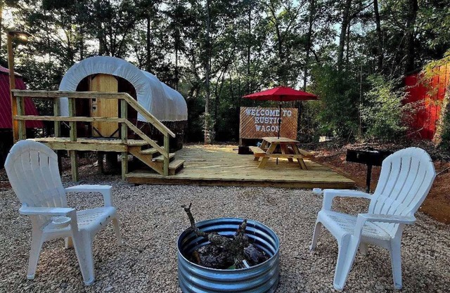 Rustic Wagon Glamping Hot Tub