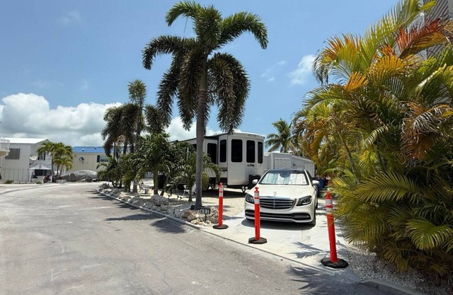 Rv empty lot campground in Cudjoe Key