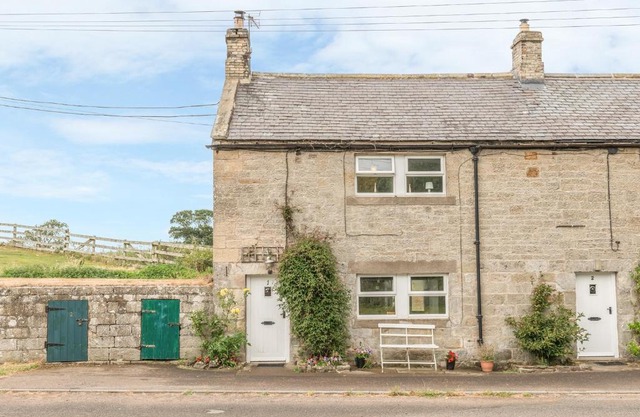 Cottage Amble 