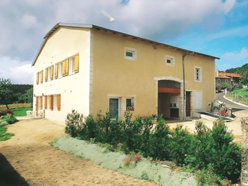 Séjour paisible dans la campagne de Mont-l'Étroit, proche de sites historiques - FR-1-584-381