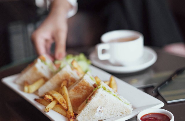 S Chalet Islamabad offers the best Deluxe Rooms in town. Book you space now.